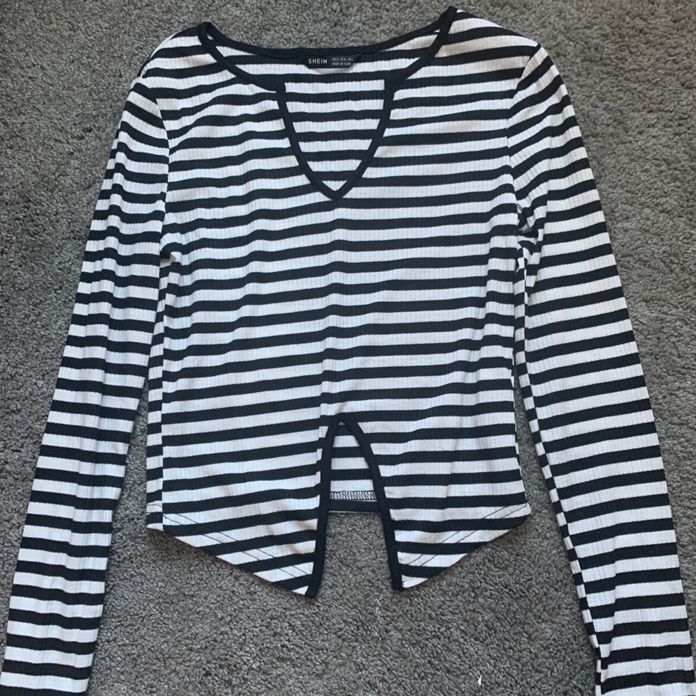 Shein Black + White Ribbed Asymmetrical Top